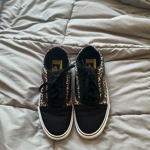 Vans Low Top Sneakers
